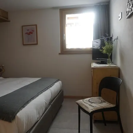 - Adri Apartment, Facing The Stelvio Slope Apartment *