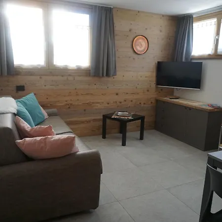 - Adri Apartment, Facing The Stelvio Slope شقة